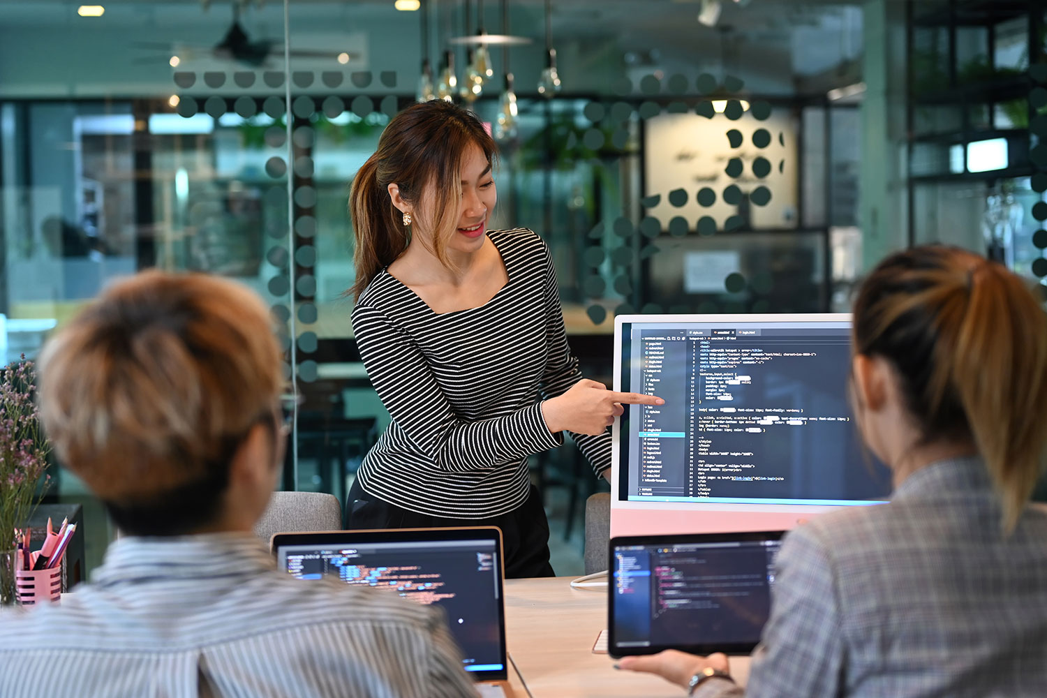 Peran Vital App Developer dalam Meningkatkan Efisiensi Industri